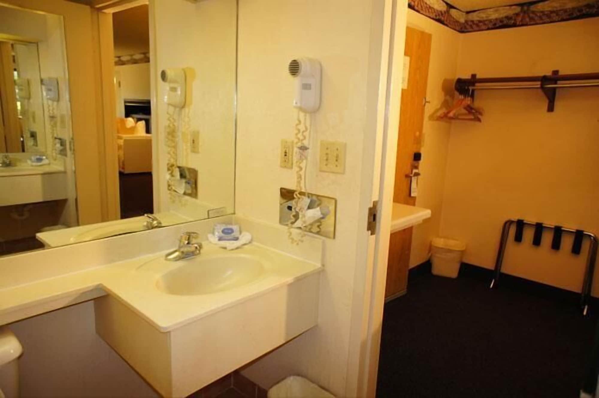 Lincoln Inn Express Hotel And Suites Oklahoma City Ngoại thất bức ảnh